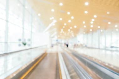 Soyut bulanıklık ve Havaalanı yolcu trans için terminal defocused