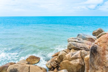 Samui Adası etrafında güzel açık tropikal plaj deniz ile Co