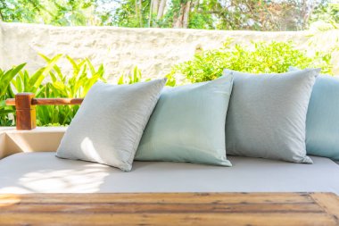 Kanepe sandalye dekorasyon açık veranda Bahçe Manzaralı yastık