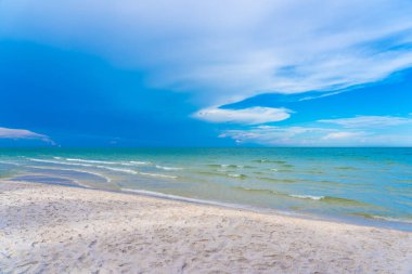 Deniz Okyanusu ve bea güzel açık tropikal doğa manzara