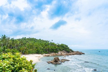 Samui Adası etrafında güzel açık tropikal plaj deniz ile Co