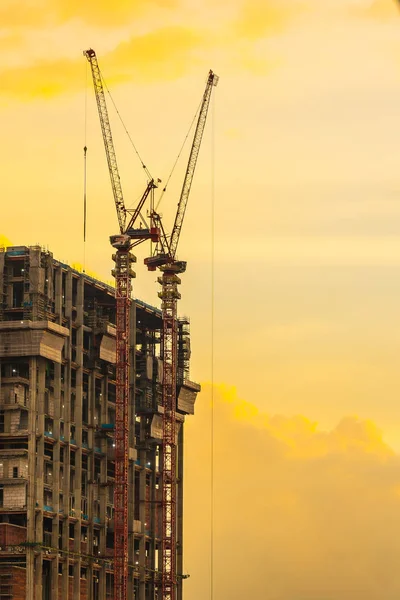 Estaleiro de construção de gruas — Fotografia de Stock