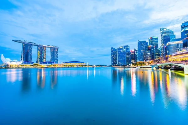 Singapura, 20 de janeiro de 2019: belo edifício de arquitetura skyscra — Fotografia de Stock