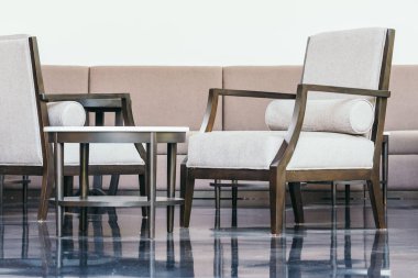 Açık veranda ile masa ve sandalye dekorasyon