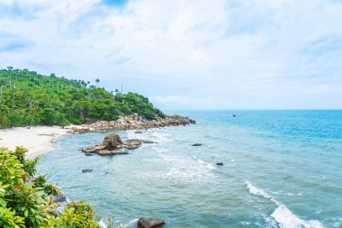 Samui Adası etrafında güzel açık tropikal plaj deniz ile Co