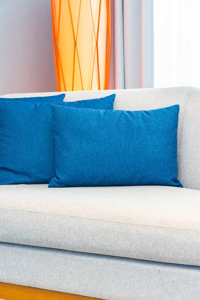 Kissen auf Sofa-Dekoration im Wohnbereich — Stockfoto