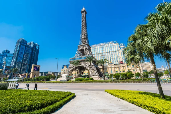 China, Macao - 10 de septiembre de 2018 - Hermosa torre eiffel landma — Foto de Stock