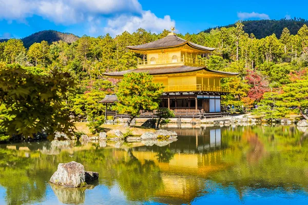 일본 교토에서에서 골든 파빌리온과 아름 다운 금 각 사 — 스톡 사진