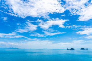 Samui Adası etrafında güzel açık tropikal plaj deniz ile Co