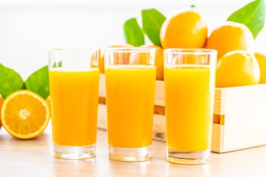 Taze portakal suyu içecek şişe cam için