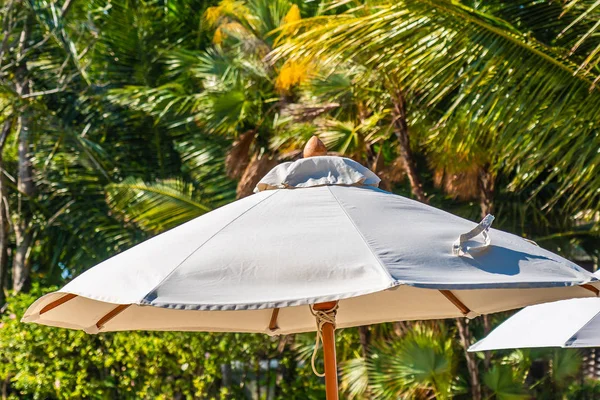 Beautiful landscape of sea ocean on sky with umbrella and chair — Stock Photo, Image