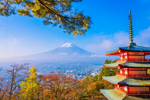 Krásná krajina hory Fudži s chureito pagoda a okolí — Stock fotografie