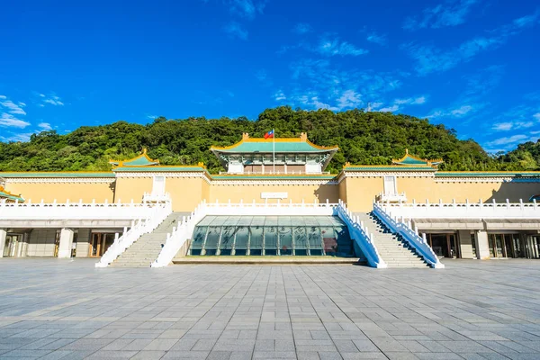 Hermoso edificio de arquitectura exterior de hito de taipei n — Foto de Stock