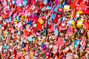 Seoul, Güney Kore 6 Aralık 2018: aşk anahtar namsan Dağı'nda