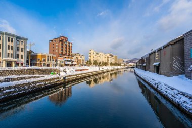 Güzel manzara ve kışın Otaru kanal Nehri'nin cityscape