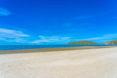 Deniz Okyanusu ve bea güzel açık tropikal doğa manzara