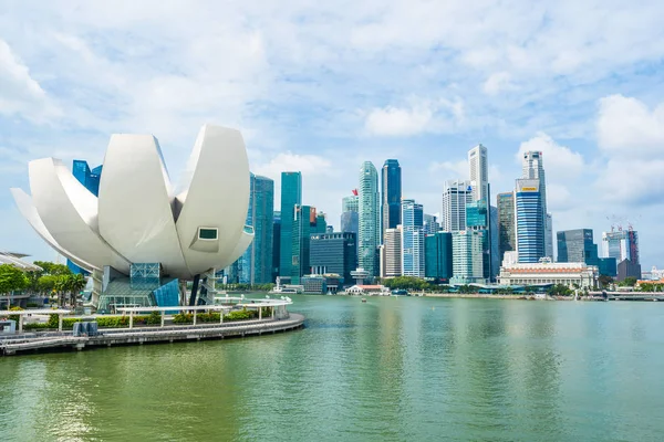 Singapura, 21 de janeiro de 2019: belo edifício de arquitetura skyscra — Fotografia de Stock