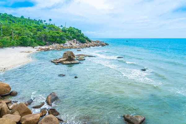 Beautiful outdoor tropical beach sea around samui island with co — Stock Photo, Image