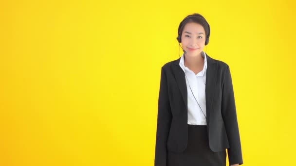 Séquences Belle Femme Asiatique Comme Travailleur Centre Appels Dans Les — Video