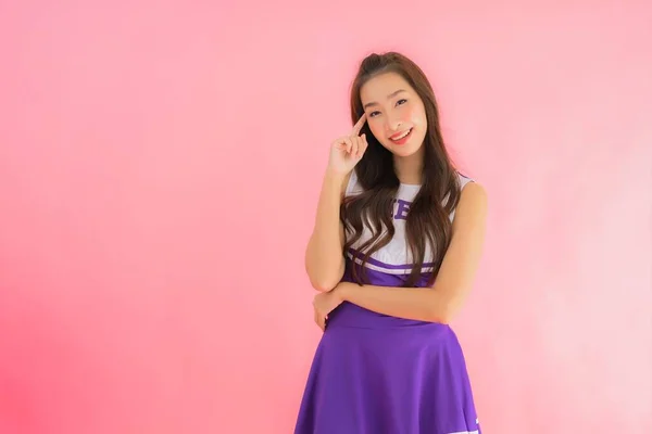 Retrato Bonito Jovem Asiático Mulher Cheerleader Sorriso Feliz Isolado Rosa — Fotografia de Stock