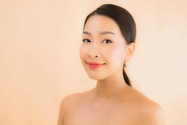 Portrait Belle Jeune Asiatique Visage Femme Avec Beauté Spa Bien — Photo