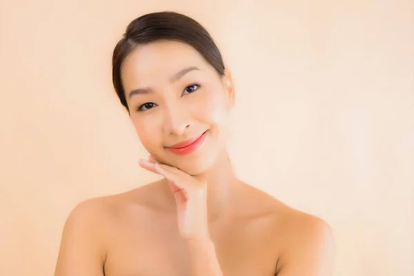 Portrait Belle Jeune Asiatique Visage Femme Avec Beauté Spa Bien — Photo