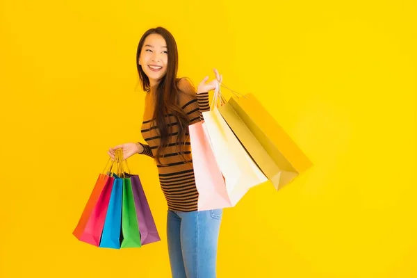 Retrato Bonito Jovem Asiático Mulher Feliz Sorriso Com Monte Saco — Fotografia de Stock