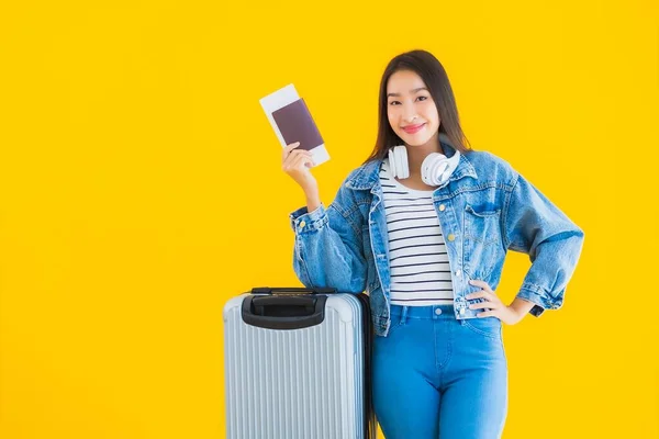 Retrato Hermosa Joven Mujer Asiática Viaje Ocio Con Bolsa Equipaje — Foto de Stock