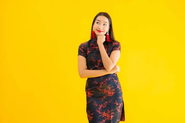 Retrato Bonito Jovem Asiático Mulher Desgaste Chinês Vestido Com Ação — Fotografia de Stock