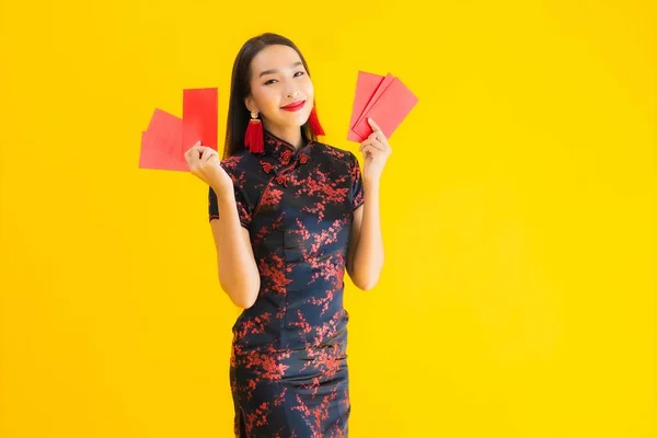 Portret Mooie Jonge Aziatische Vrouw Dragen Chinese Jurk Met Ang — Stockfoto