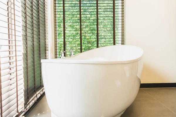 Gyönyörű Luxus Fehér Fürdőkád Dekoráció Belső Fürdőszoba Spa — Stock Fotó