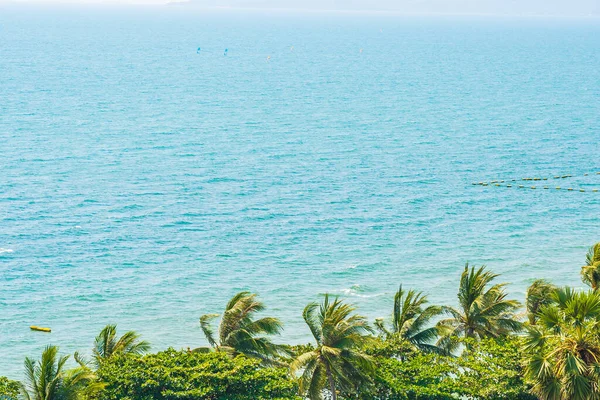 Hermosa Naturaleza Tropical Playa Mar Océano Bahía Alrededor Palmera Coco — Foto de Stock