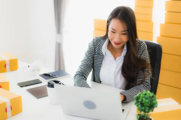 Portrait Beautiful Young Asian Business Woman Work Home Laptop Mobile — Stock Photo, Image