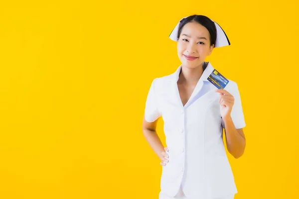 Portrait Beautiful Young Asian Woman Thai Nurse Credit Card Yellow — Stock Photo, Image