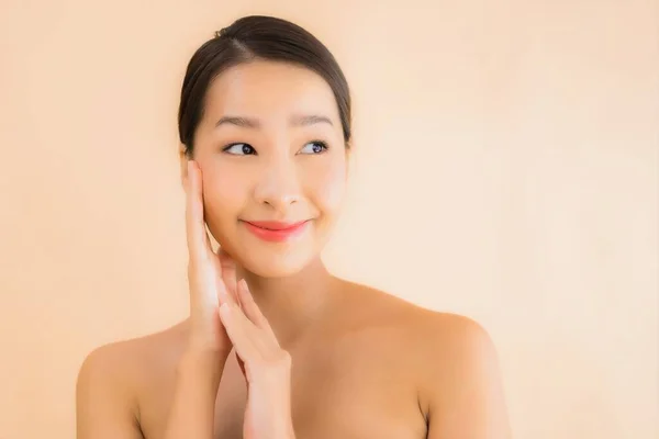 Portret Mooie Jonge Aziatische Gezicht Vrouw Met Schoonheid Spa Wellness — Stockfoto