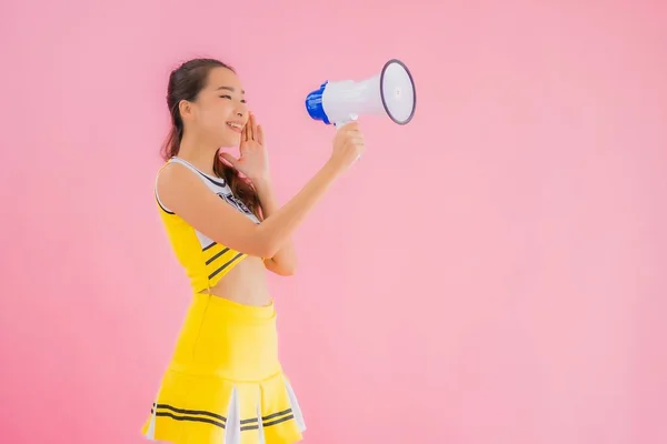 Porträt Schöne Junge Asiatische Frau Cheerleader Mit Megafon Auf Rosa — Stockfoto