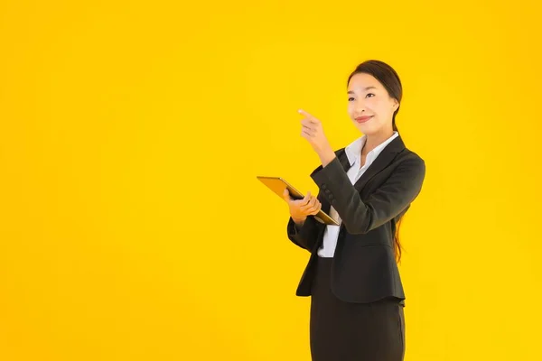 Retrato Bonito Jovem Asiático Mulher Feliz Sorriso Com Inteligente Tablets — Fotografia de Stock