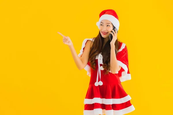 Portrait Beautiful Young Asian Woman Wear Christmas Clothes Hat Use — Stock Photo, Image