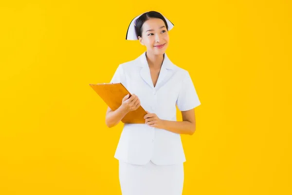 Retrato Bonito Jovem Asiático Mulher Tailandês Enfermeira Mostrar Vazio Branco — Fotografia de Stock