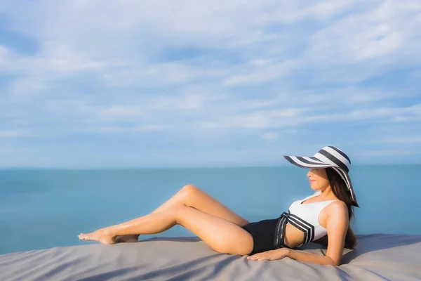 Portrait Beautiful Young Asian Women Relax Smile Happy Sea Beach — Stock Photo, Image