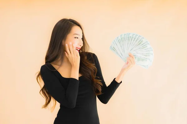 Retrato Hermosa Joven Asiática Mujer Sonrisa Feliz Con Dinero Dinero — Foto de Stock