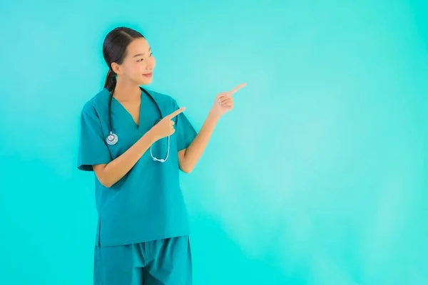 Ritratto Bella Giovane Medico Asiatico Donna Felice Sorriso Lavoro Ospedale — Foto Stock