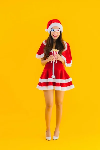 Портрет Красива Молода Азіатка Носить Різдвяний Одяг Капелюх Попкорном Окуляри — стокове фото