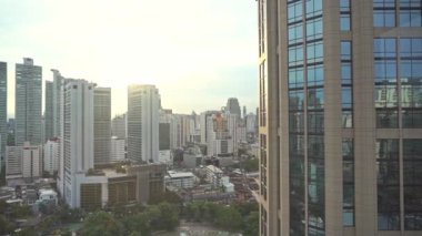 Modern megalopolis Asya şehrinin manzaralı görüntüleri