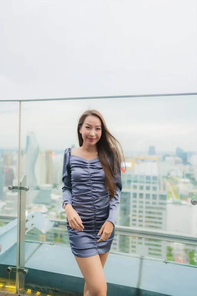 Portrait Beautiful Young Asian Woman Happy Smile Roof Top Restaurant — Stock Photo, Image