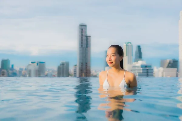 Retrato Bonito Jovem Asiático Mulher Relaxar Feliz Sorriso Lazer Redor — Fotografia de Stock