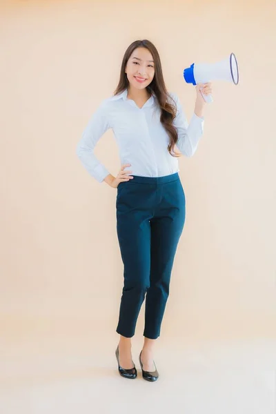 Retrato Bonito Jovem Asiático Mulher Negócios Com Megafone Para Cumcommunication — Fotografia de Stock