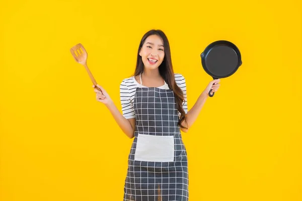 Portrait Beautiful Young Asian Woman Wear Apron Black Pan Spatula — Stock Photo, Image