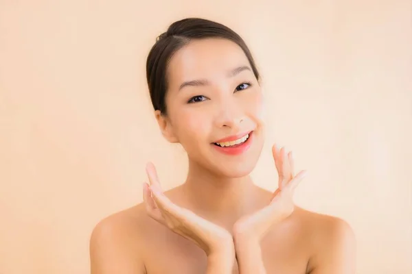 Portrait Belle Jeune Asiatique Visage Femme Avec Beauté Spa Bien — Photo