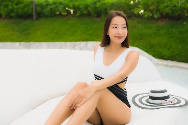 Portrait Beautiful Young Asian Women Happy Smile Relax Swimming Pool — Stock Photo, Image